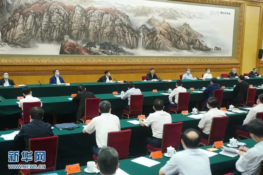 周育先加入企业家座谈会：要弘扬企业家精神，勇于立异，施展好央企的龙头刊行动用