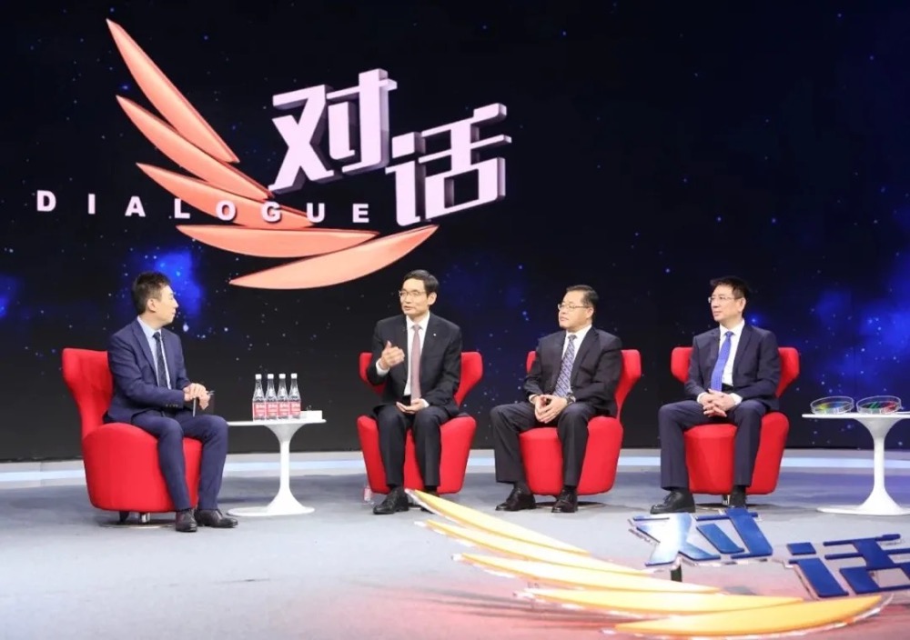 周育先受邀加入央视对话节目，谈企业家精神，讲尊龙凯时故事